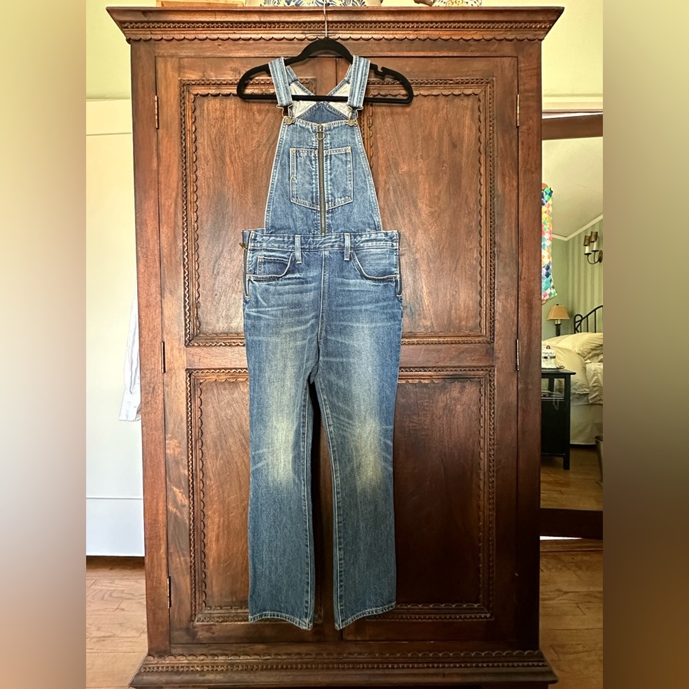 Levi’s overalls. Size 27
